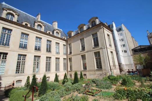 Les Jardins du Marais / Le jardin des Rosiers